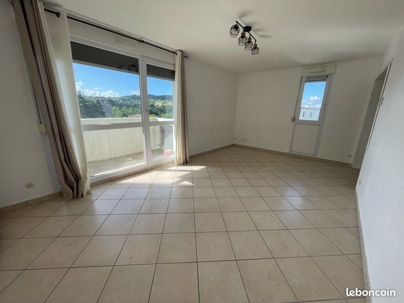 Parking 3 pièces 80 m² · à Saint-Étienne · 80,4 m² · 660 €