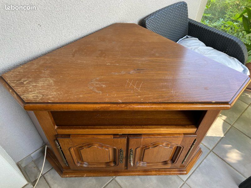 Meuble d’angle en bois (image 2)