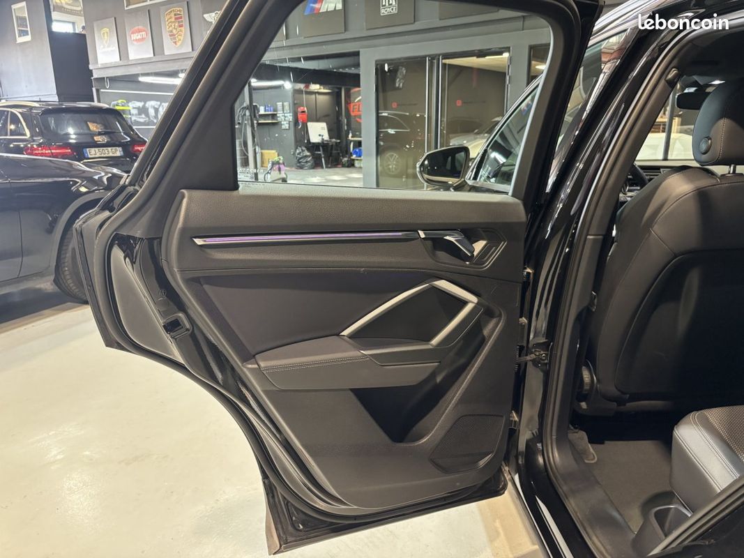 Audi Q3 45 TFSI E 245 S LINE STRONIC (image 21)
