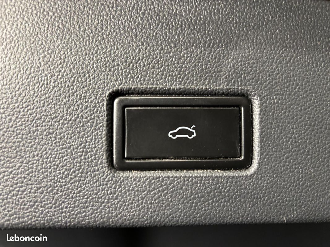 VOLKSWAGEN T-ROC 2.0 TDi 150 R-LINE DSG7 ATTELAGE CAMERA ACC (image 6)