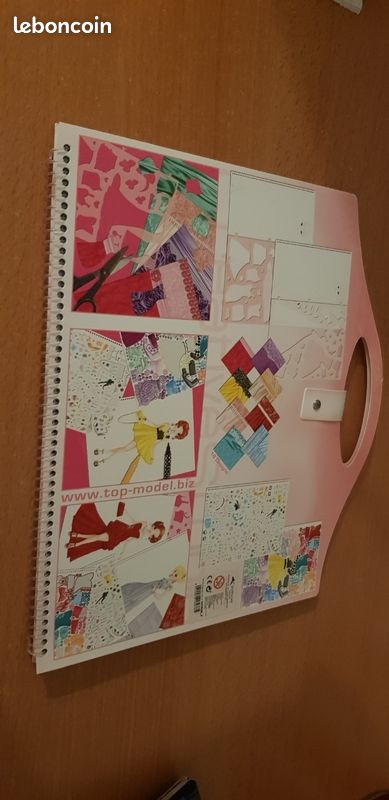 Grand cahier de création de mode (image 2)