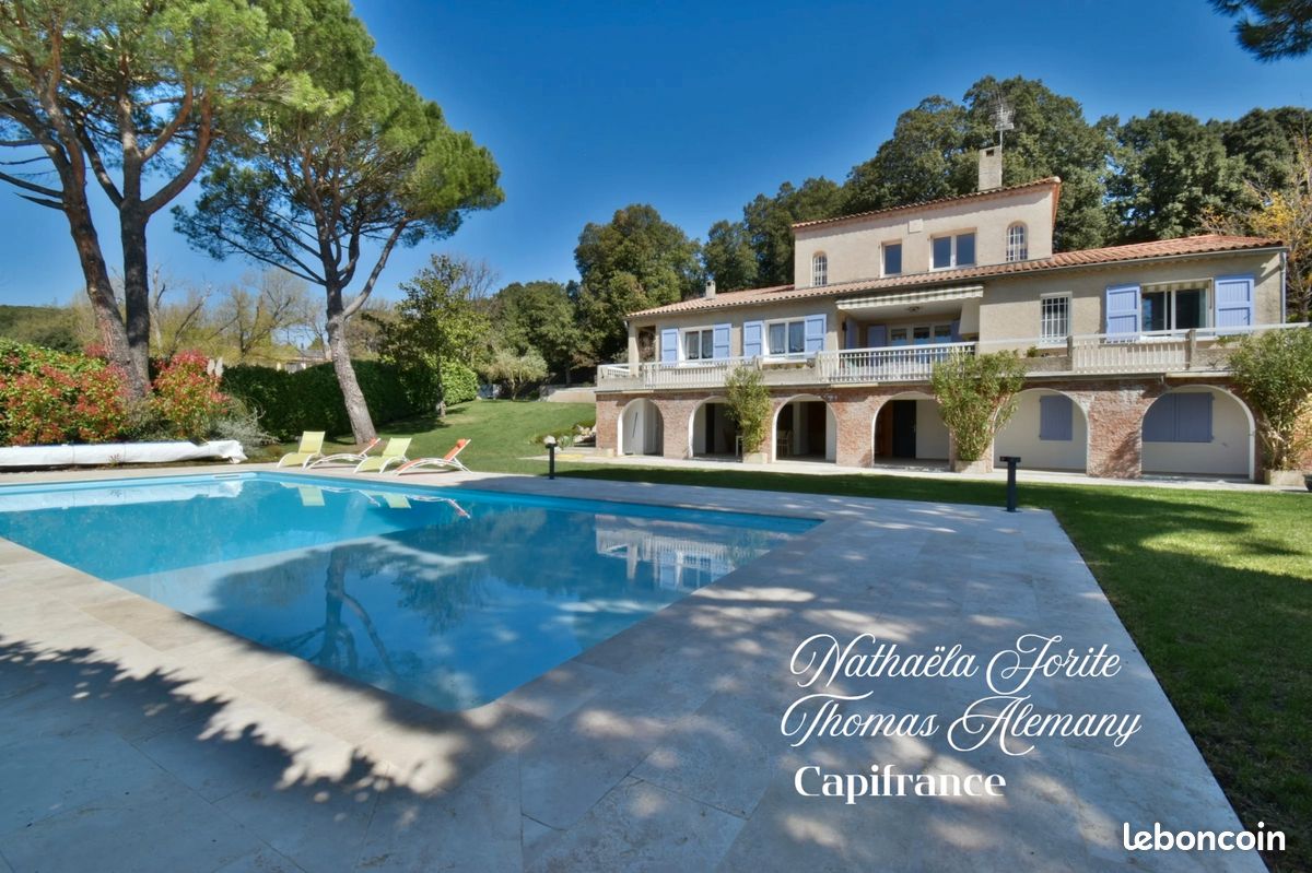 Maison 9 pièces 247 m² · à Peyruis · 247 m² · 540 000 €