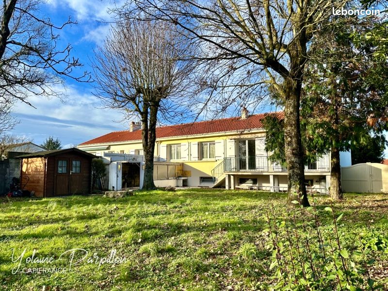 Maison 7 pièces 101 m² · à Montaigu-Vendée · 101 m² · 252 000 €
