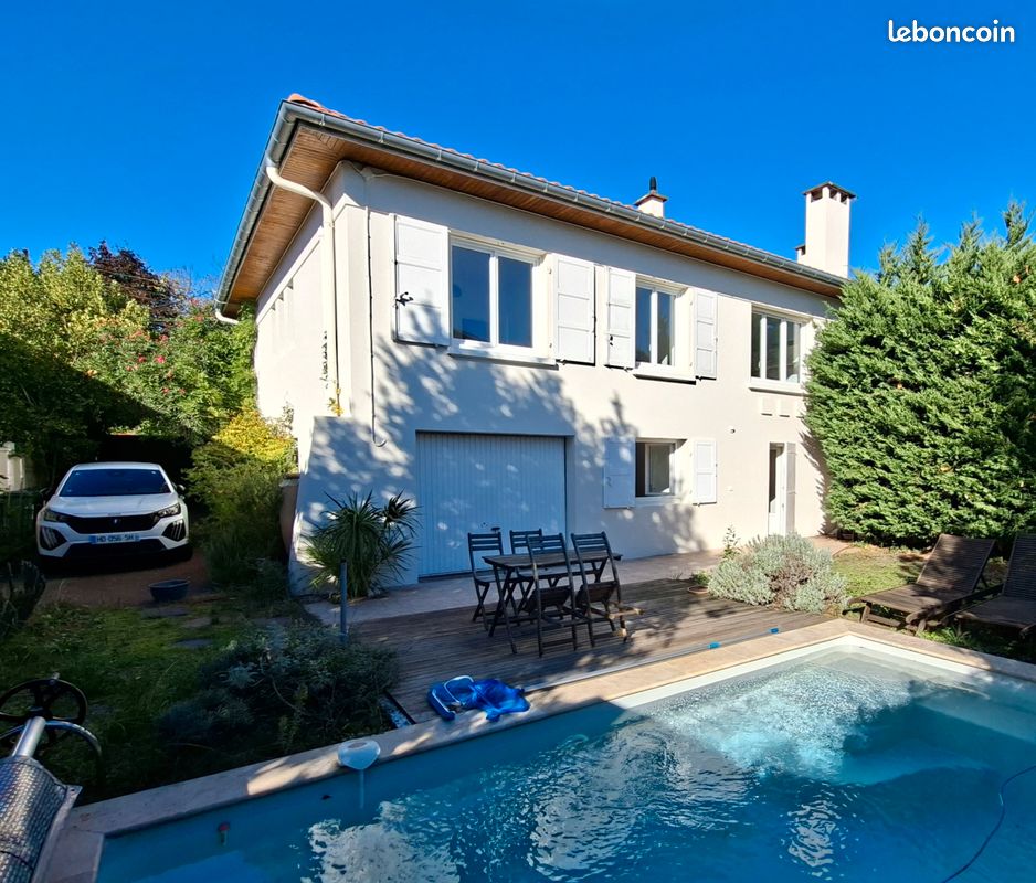 Maison 5 pièces 149 m² · à Pessac · 149 m² · 2 150 €/mois