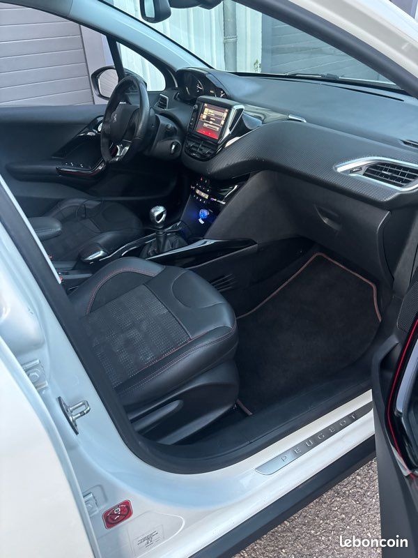 Peugeot 2008 1.6 hdi 120 gt line *kit distribution neuf* 8900 euro (image 4)