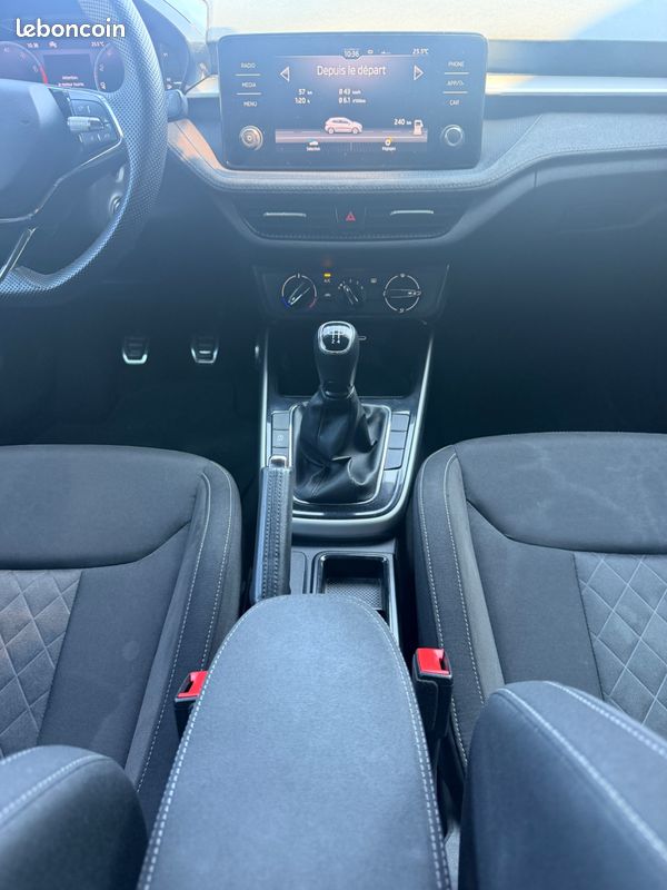 SKODA FABIA 1.0 TSI 95 CH SPORT EDITION + CAMERA DE RECUL + CARPLAy (image 12)