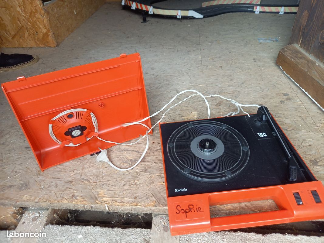 Tourne disque orange annees 70 radiola (image 1)