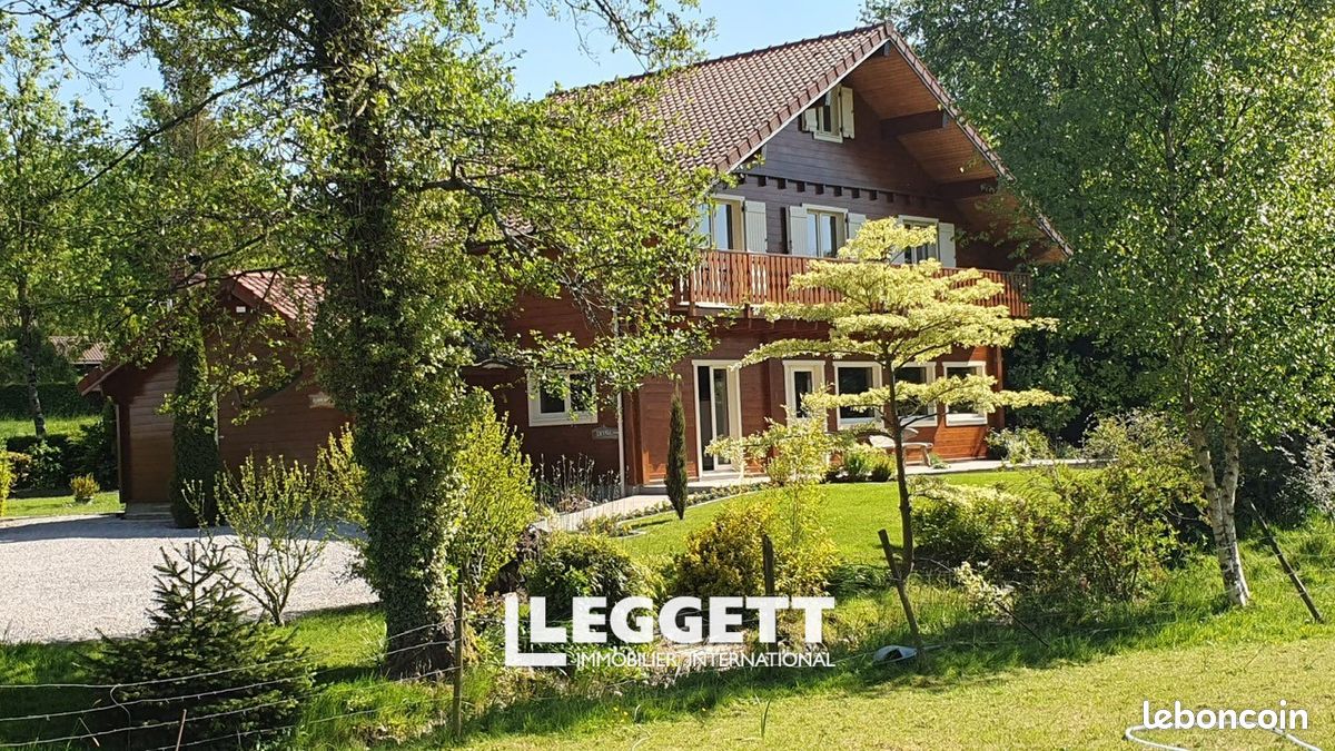 Maison 11 pièces 244 m² · à Bainghen · 244 m² · 479 900 €