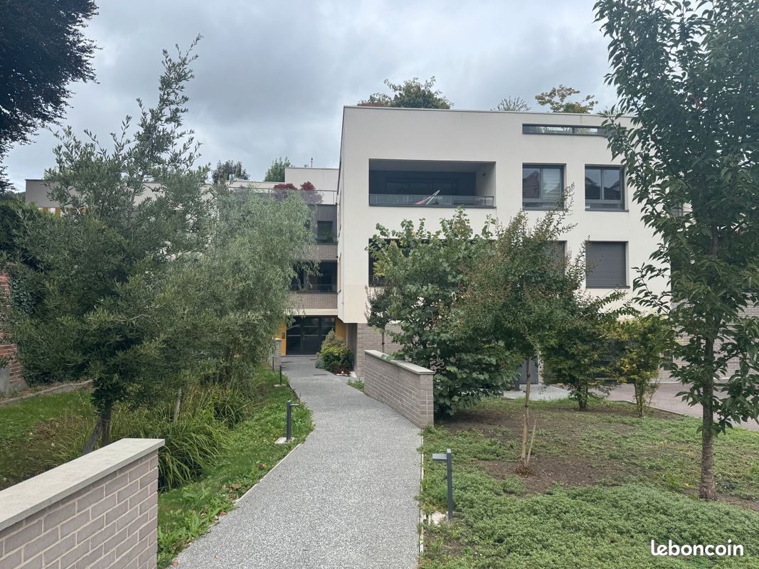 Appartement 3 pièces 82 m² · à Mont-Saint-Aignan · 82 m² · 960 €/mois