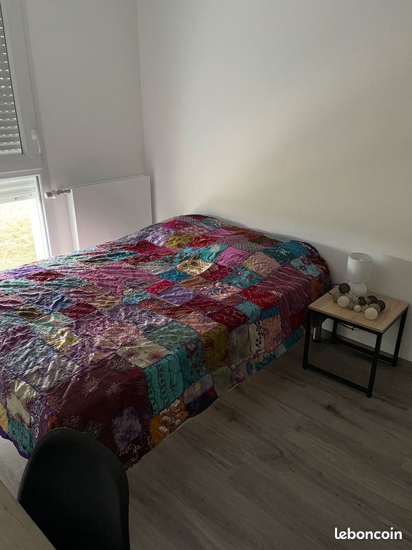 Appartement 5 pièces 96 m² · à Angers · 96 m² · 490 €