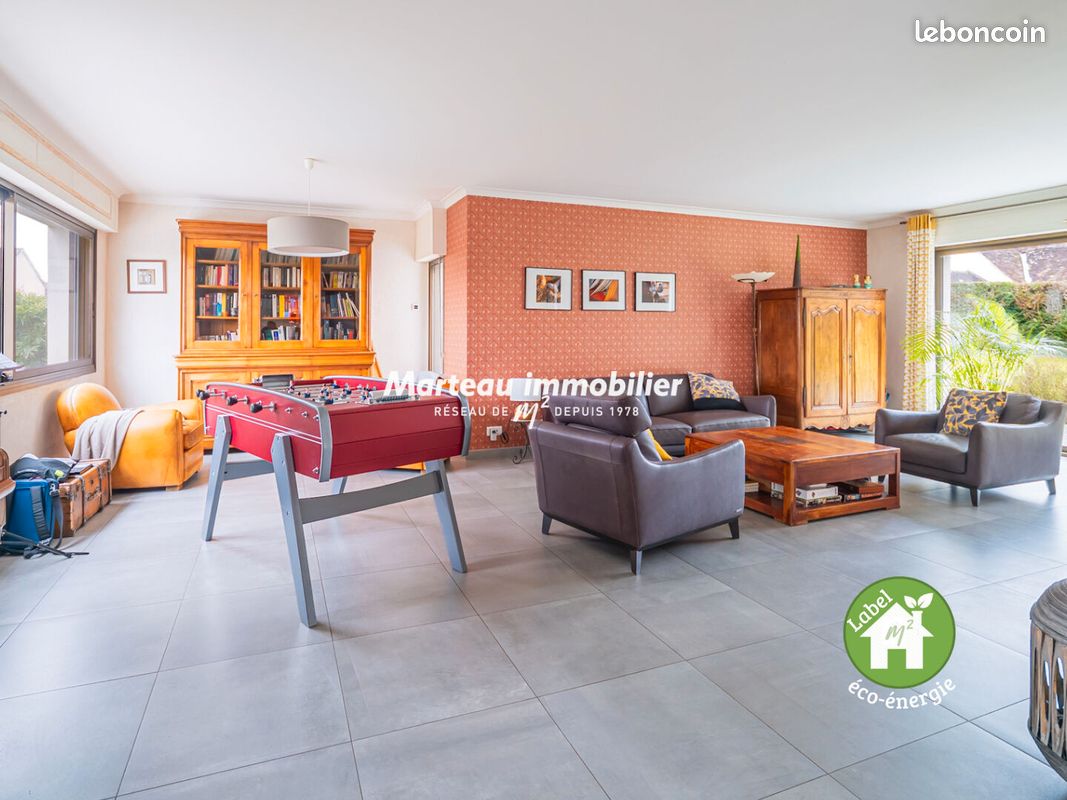 Maison 7 pièces 196 m² · à Yvré-l'Évêque · 196 m² · 459 000 €