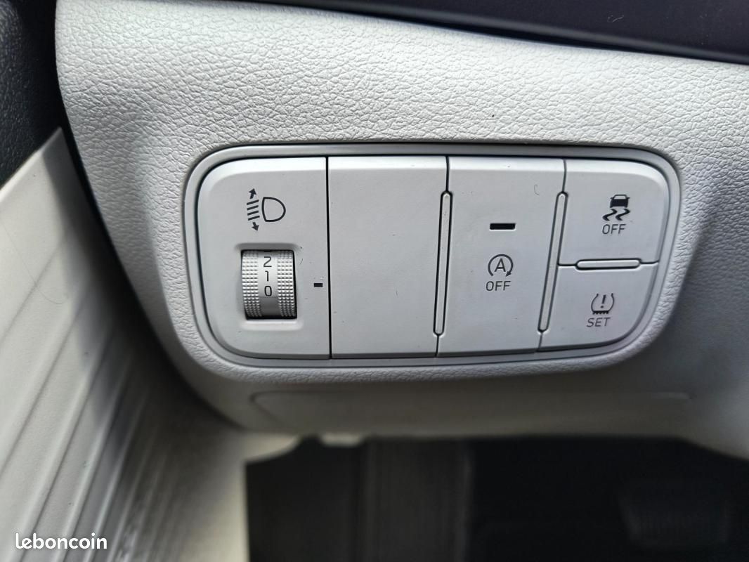 Hyundai i20 1.0 T-GDi 100 DCT-7 Hybrid 48V Intuitive (image 16)