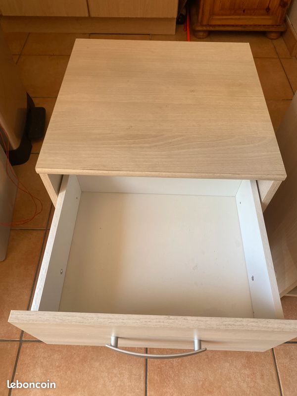 Table de nuit (image 2)