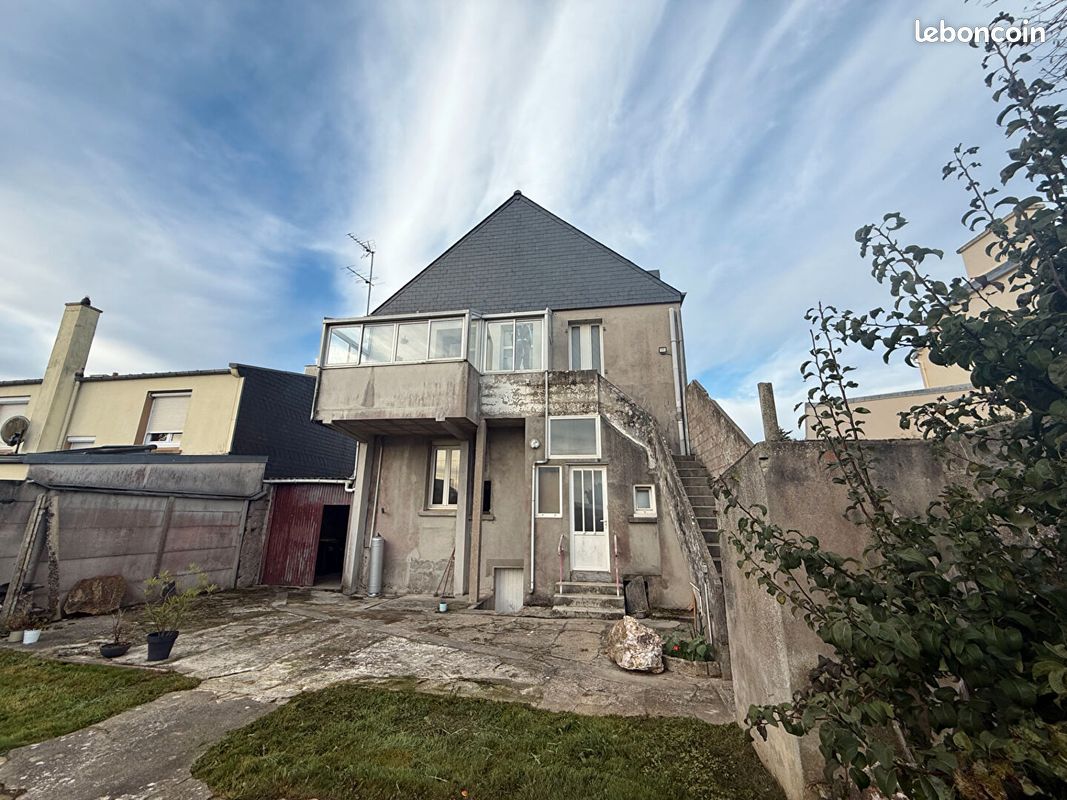 Immeuble 9 pièces 170 m² · au Relecq-Kerhuon · 170 m² · 267 750 €