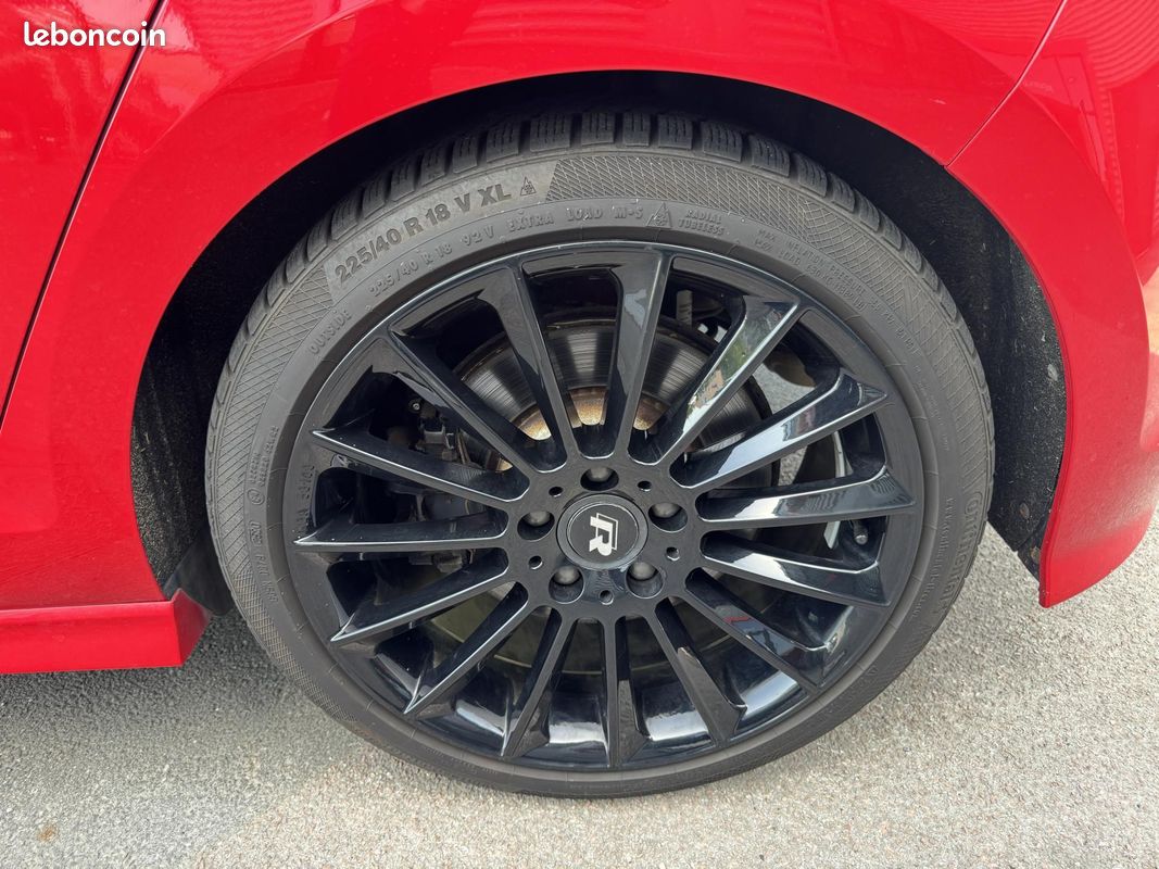 VOLKSWAGEN GOLF 2.0 TSI 300 BLUEMOTION R 4MOTION DSG BVA / Garantie 12 Mois (image 28)