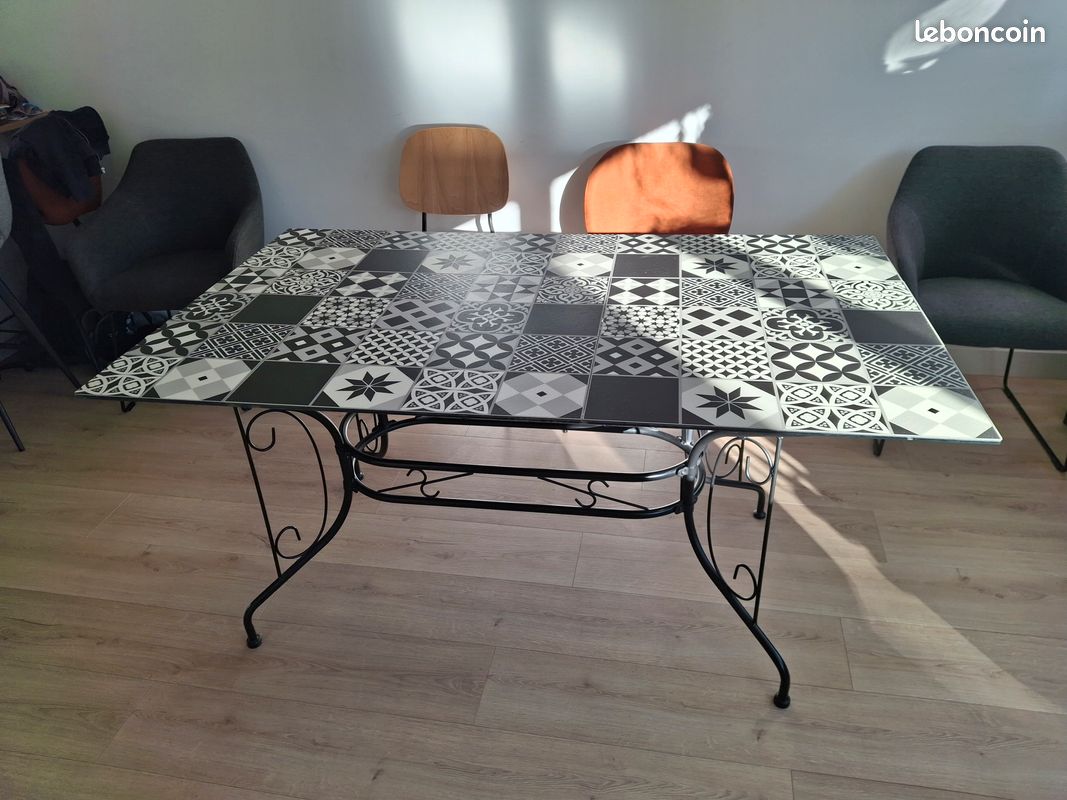 Table de salle à manger (image 1)