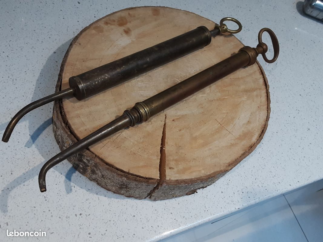 Graisseurs / pompes en bel état (image 6)