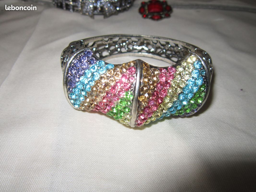 Divers bracelets rigides (image 2)