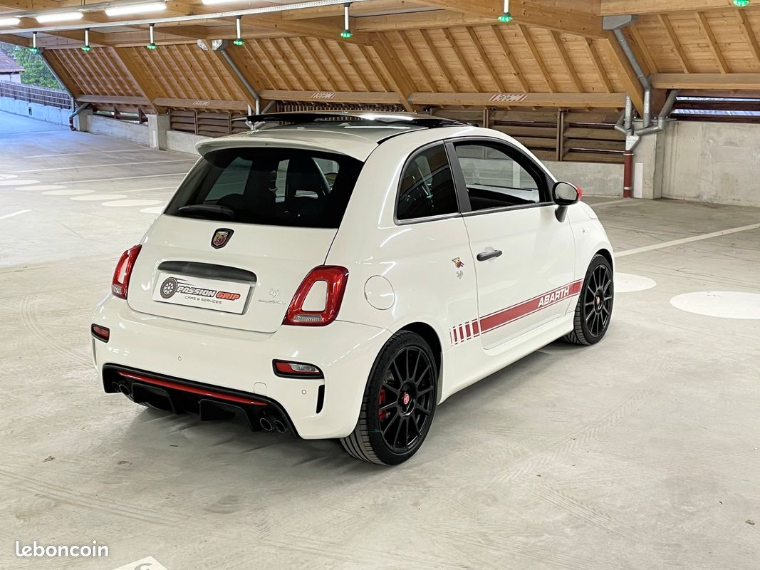 FIAT 500 - Abarth 595 Competizione 1.4 Turbo T-Jet 180 - Beats / Toit Ouvrant / Baquets Carbone / Pack Performance (image 2)