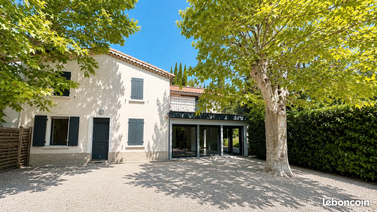 Maison 5 pièces 126 m² · à Aix-en-Provence · 126 m² · 2 950 €