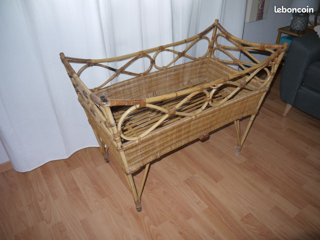 Lit bébés ou enfants en rotin vintage (image 2)