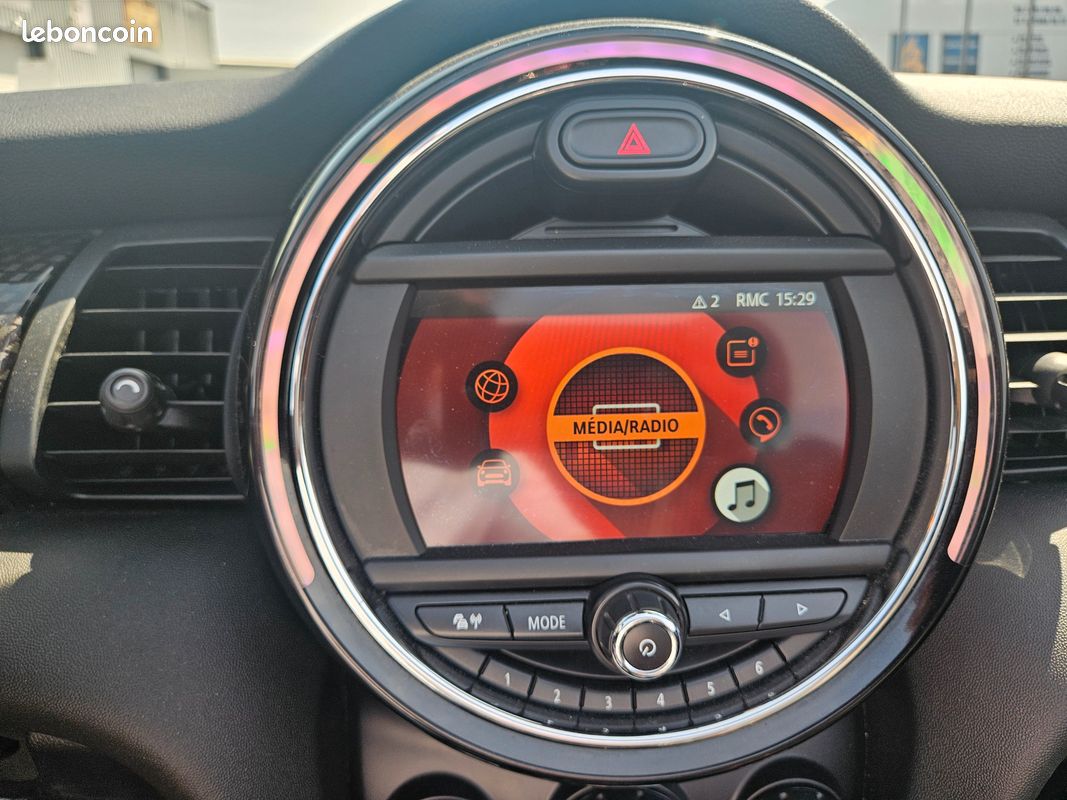 Mini cabrio 2.0 190 cooper s bva (image 23)