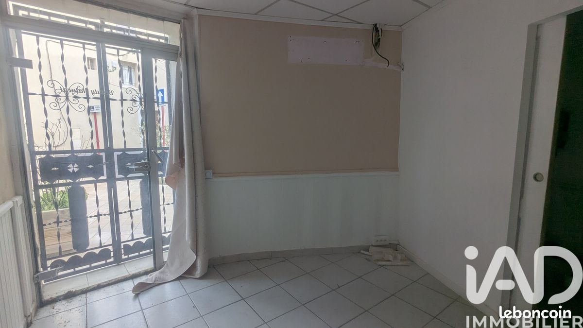Local commercial 27 m² Entraigues-sur-la-Sorgue (image 9)