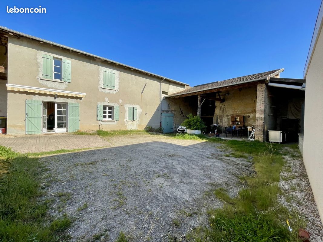 Maison 3 pièces 276 m² · à Genay · 276 m² · 325 000 €