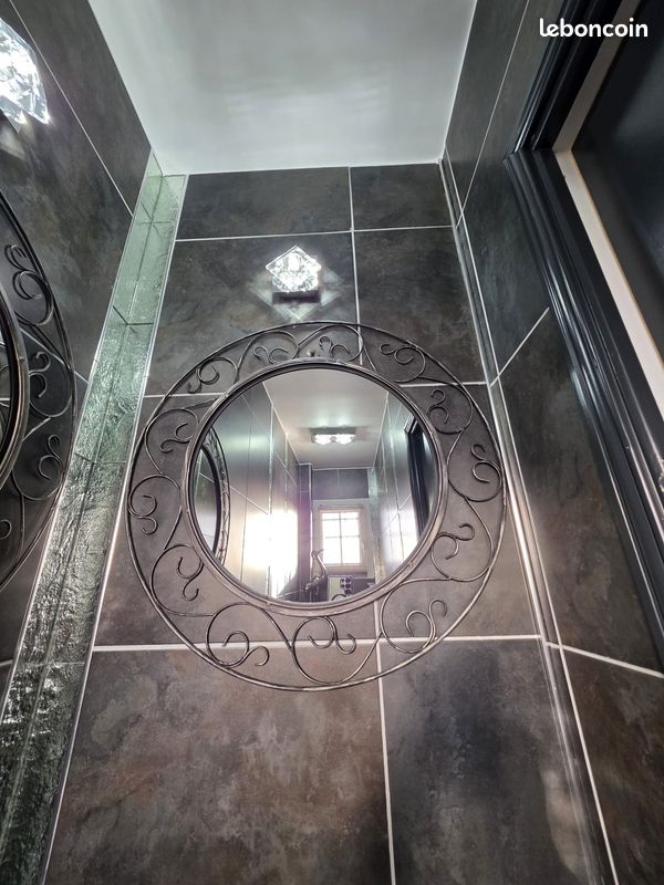 Lot 2 Miroirs métal noir gris - Diam. 68 cm dont 1 offert (image 4)