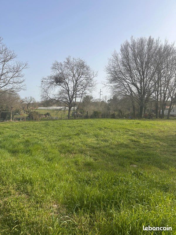 Beau terrain constructible 2400 m2 · à Soulac-sur-Mer · 230 000 €