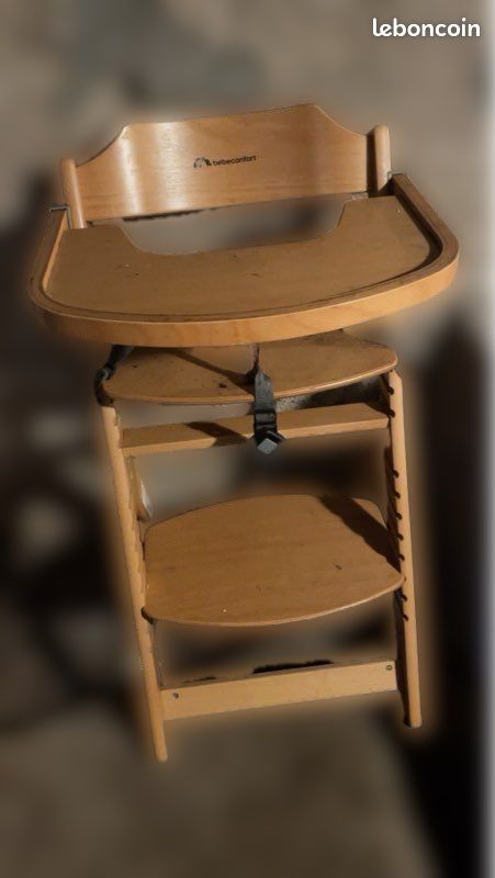 Chaise haute (image 1)