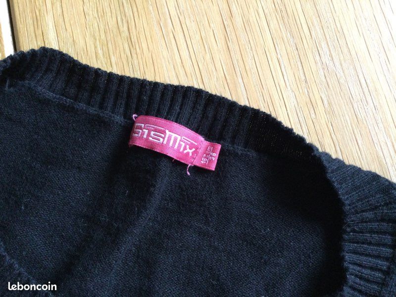 Joli pull noir taille 36 (image 2)
