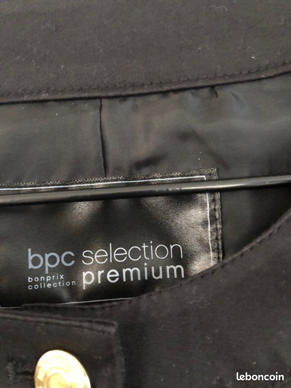 Veste noire broderie (image 2)