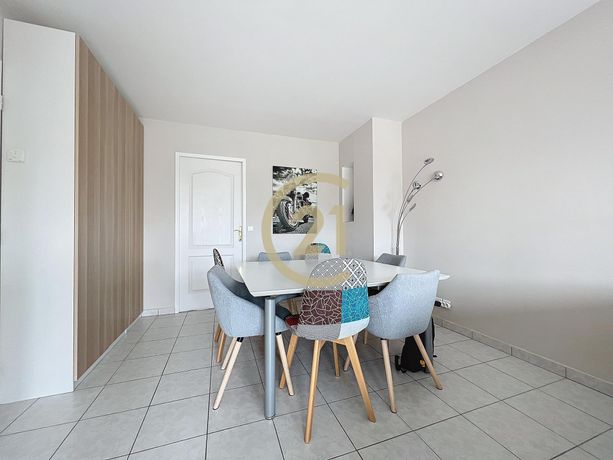 Appartement a louer vaureal - 5 pièce(s) - 92 m2 - Surfyn
