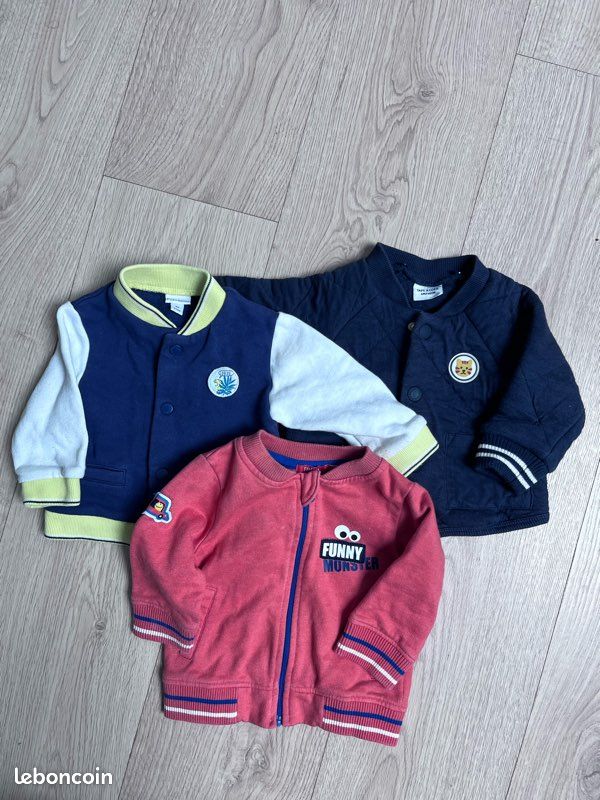 Gilets, pulls et sweats à capuches 6 mois (image 1)