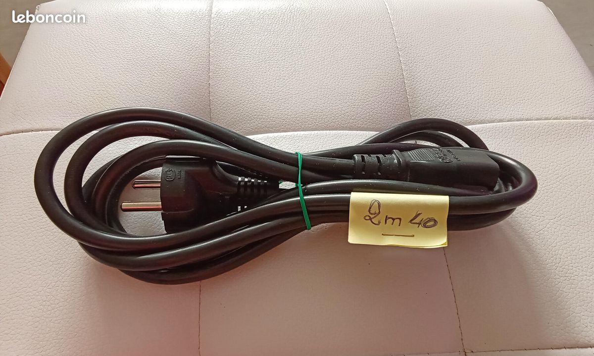 Câble d'alimentation noir 2m40 (image 1)