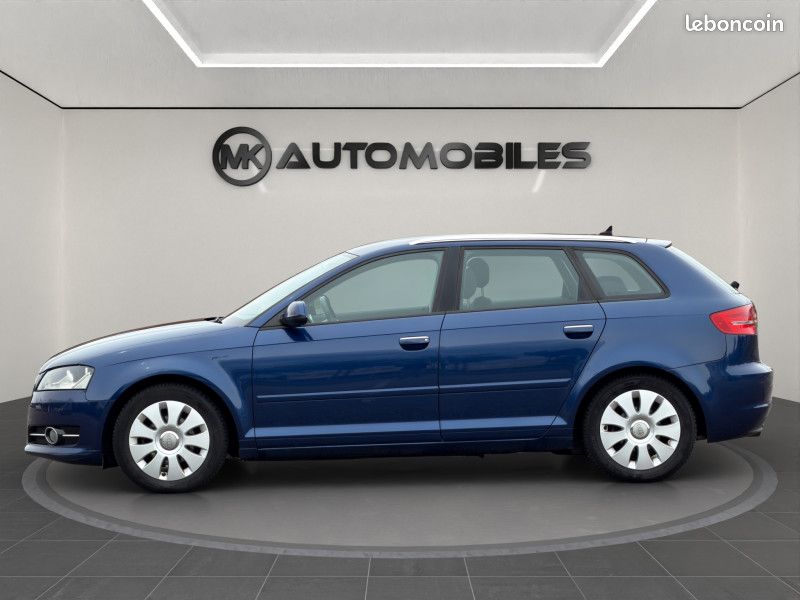 Audi A3 1.2 TFSI 105CH START/STOP ATTRACTION 5P (image 2)