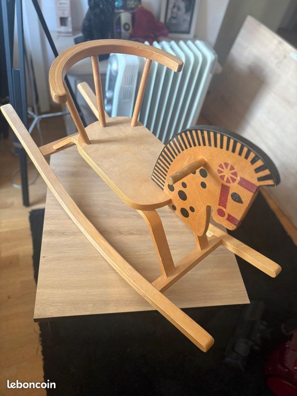 Cheval de bois (image 1)