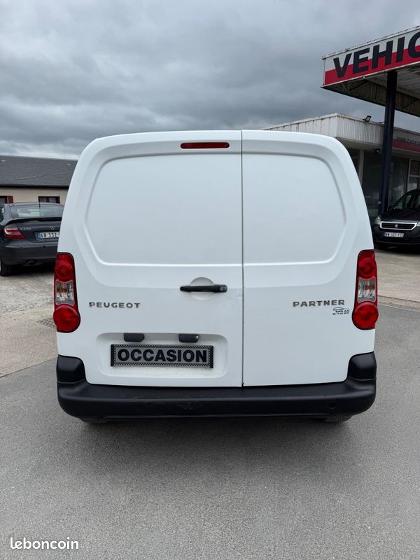 Peugeot Partner 1.6hdi 75 tva recuperable 1ere main tres propre faible kilometrage (image 6)
