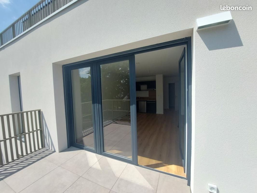 Appartement 1 pièce 42 m² · à Theix-Noyalo · 42 m² · 775 €