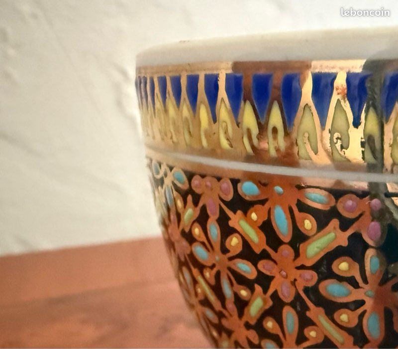Mini bol / tasse en porcelaine blanc motif dorure (image 2)