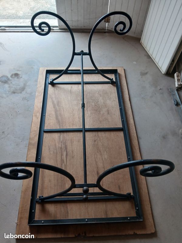 Armature table (image 2)