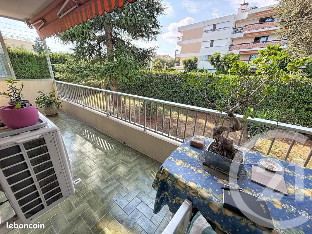 Appartement 4 pièces 80 m² · à Antibes · 80 m² · 342 000 €