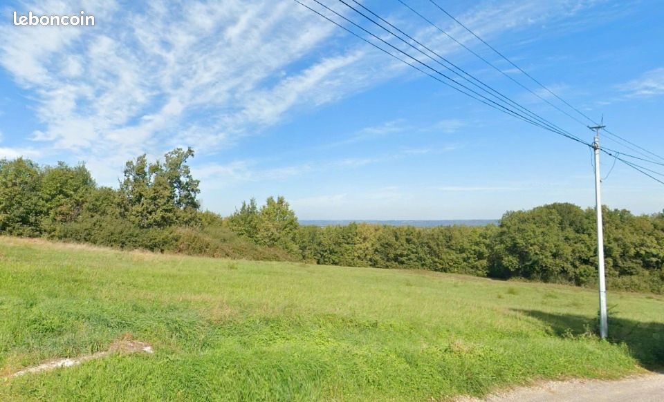 Terrain 1 747 m² Vacquiers · 118 000 €
