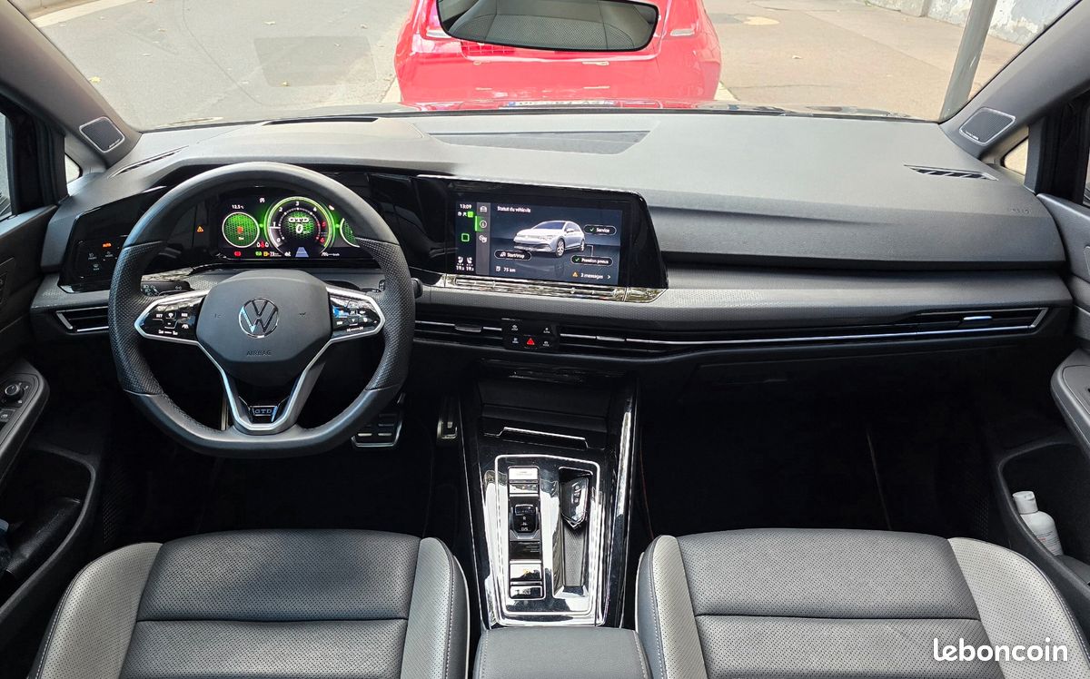 VOLKSWAGEN GOLF 8 GTD - 2.0 TDI 200ch - DSG7 - FULL OPTIONS (Boule d'attelage, Android auto & Apple CarPlay, HUD) (image 3)