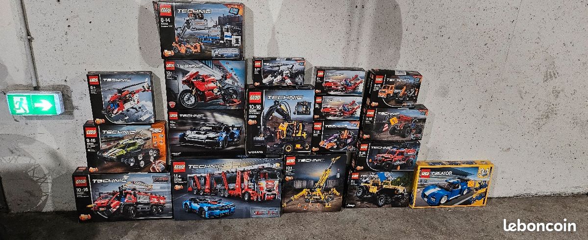 Boite lego technic vide avec livre (image 1)