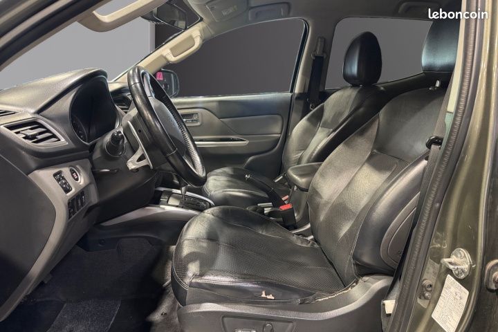 MITSUBISHI L200 DOUBLE CAB 2.4 DI-D 181 INSTYLE BA 181Ch Garantie 12 mois (image 8)
