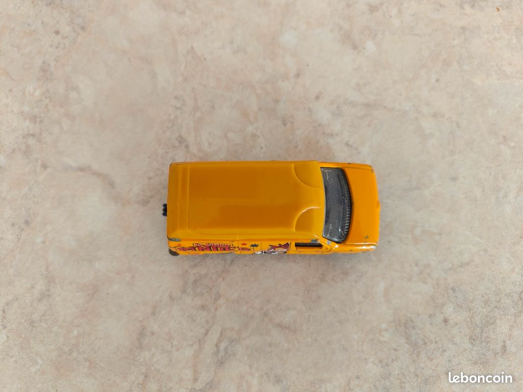 Majorette - Ford econoline Pinder (image 5)