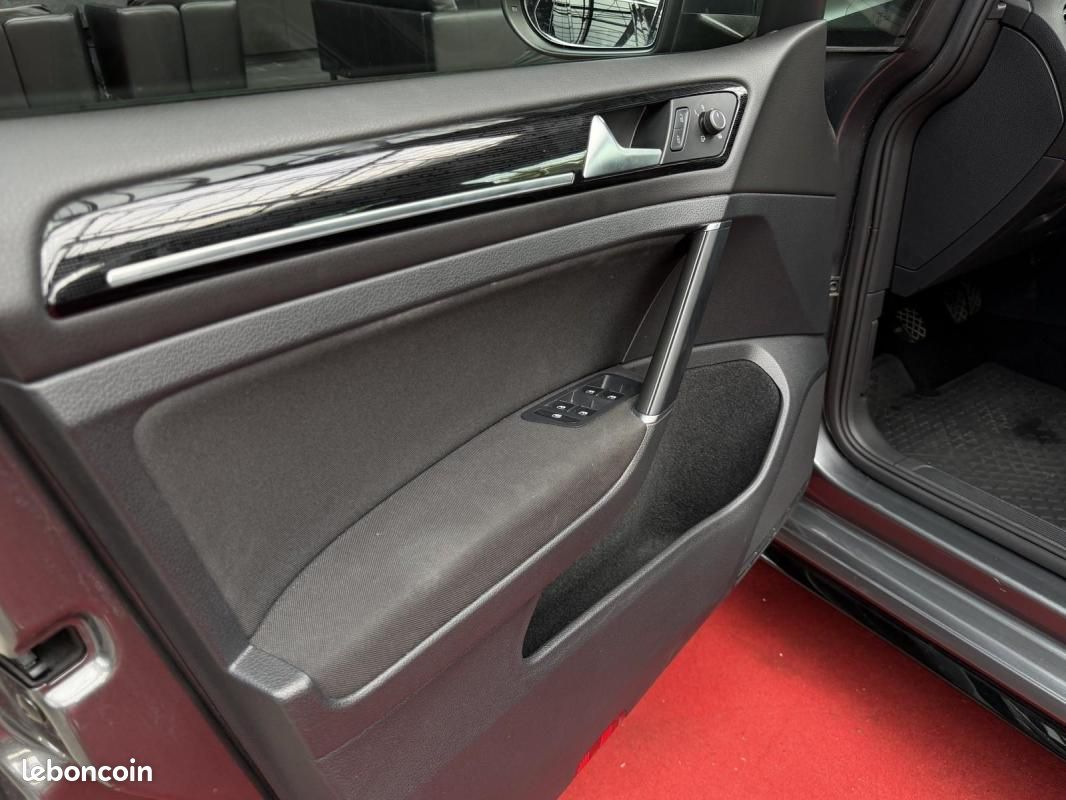 Volkswagen Golf 1.5 TSI R-Line Highline | 150 ch BVM Sièges chauffants Phares LED Apple CarPlay/A... (image 14)