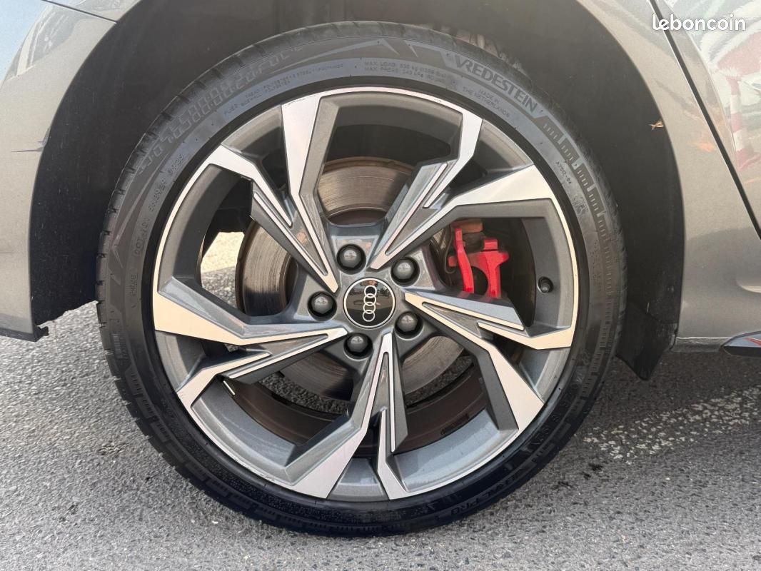 Audi A3 sportback 45 TFSI e 245ch Competition S tronic 6 (image 14)